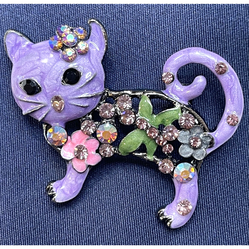 NWOT Purple Cat Kitten Brooch Lapel Pin Enamel Rhinestone Crystal Flower Floral